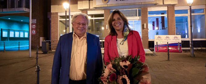 Alt- und Neubürgermeister*in Georg Schmitz und Daniela Ritzerfeld